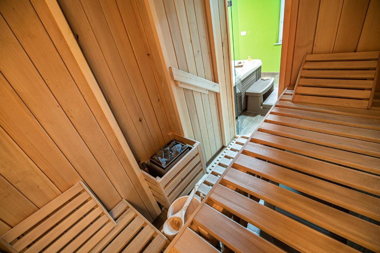 Holiday Home With Hot Tub And Sauna Sabina Rovte Εξωτερικό φωτογραφία