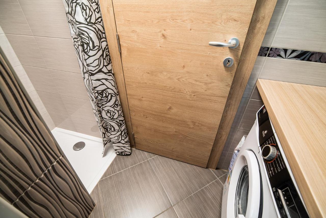 Holiday Home With Hot Tub And Sauna Sabina Rovte Εξωτερικό φωτογραφία