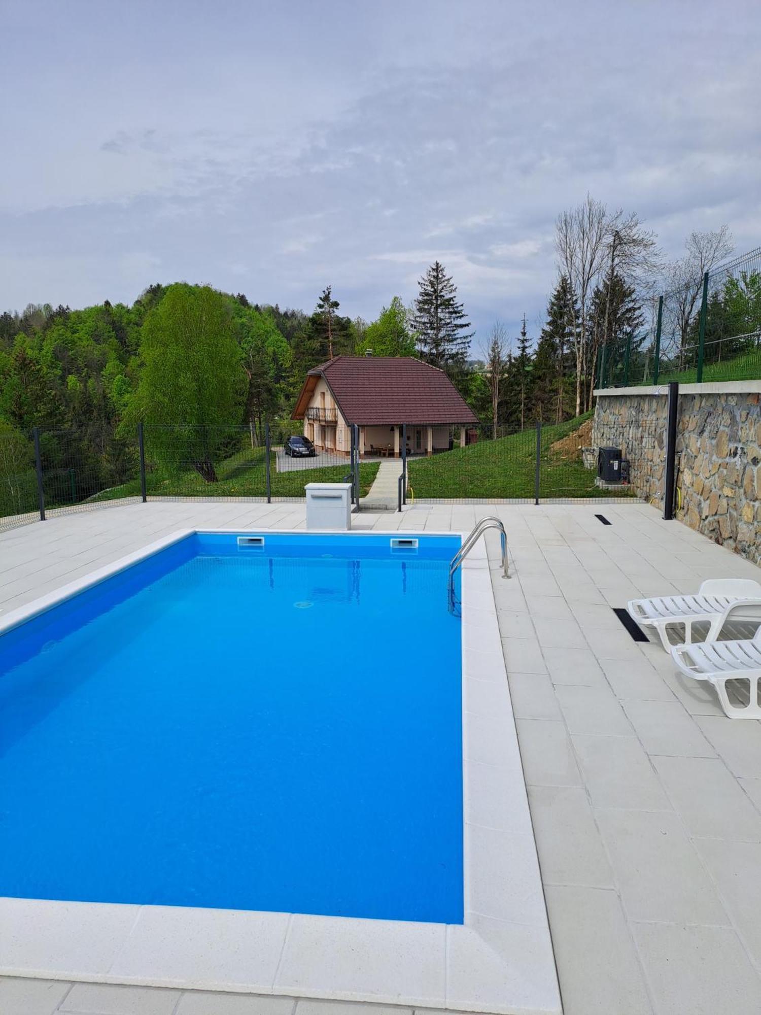 Holiday Home With Hot Tub And Sauna Sabina Rovte Εξωτερικό φωτογραφία